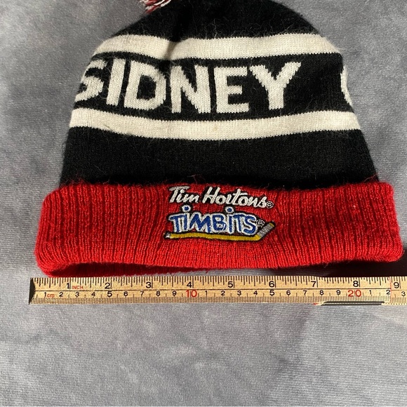 Sidney Crosby Tim Hortons Timbits Pom Pom Beanie Hat Unisex One Size - Picture 4 of 5